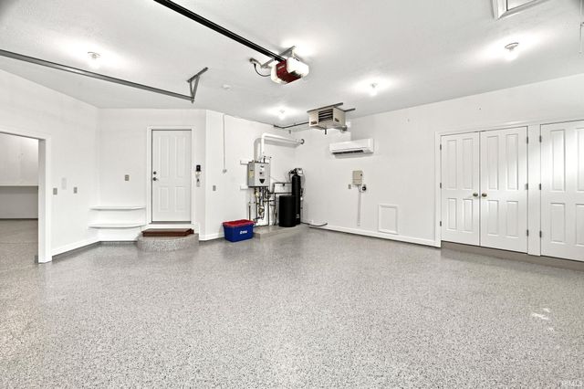 3704 Greenfield Lane, West Lafayette, IN 47906