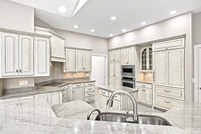 3704 Greenfield Lane, West Lafayette, IN 47906