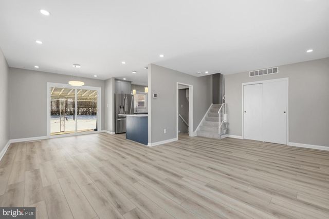 1019 CROSBY RD, Baltimore, MD 21228