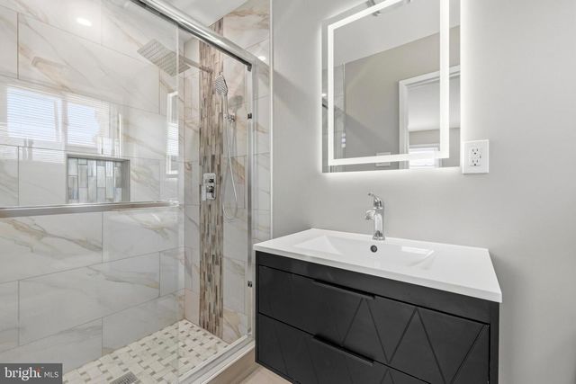 1019 CROSBY RD, Baltimore, MD 21228