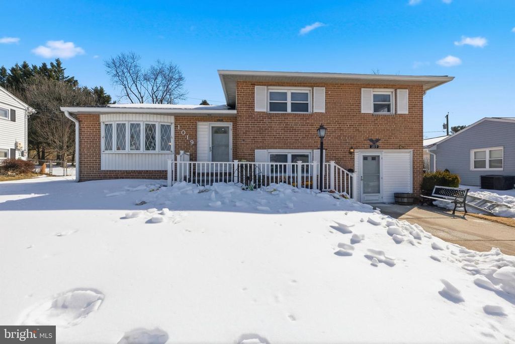 1019 CROSBY RD, Baltimore, MD 21228