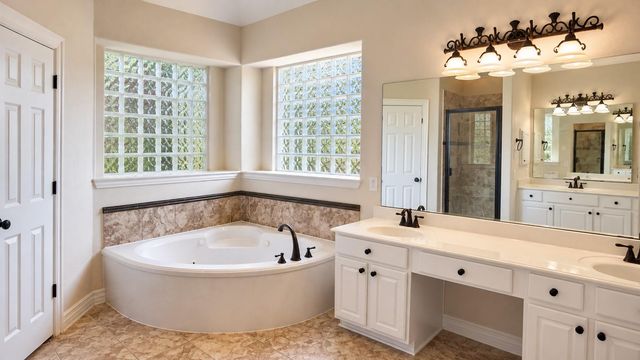 6002 Pinecreek Ridge Court, Spring, TX 77379