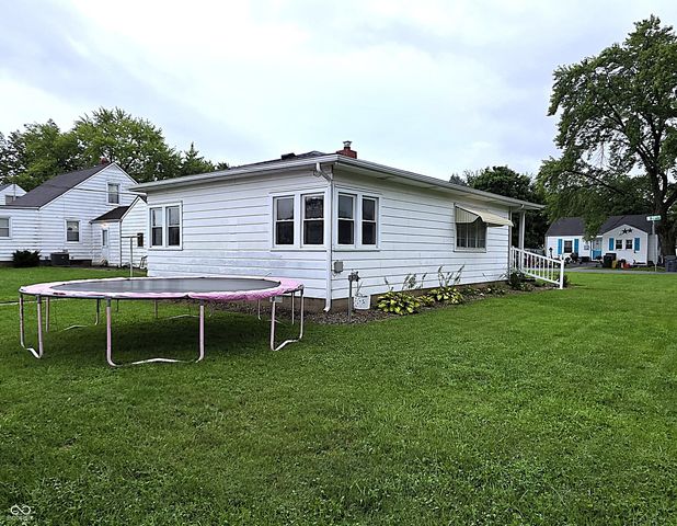 30 W 39th Street, Anderson, IN 46013