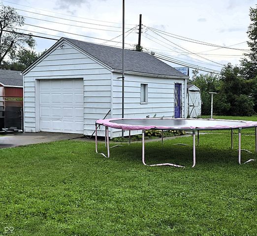 30 W 39th Street, Anderson, IN 46013