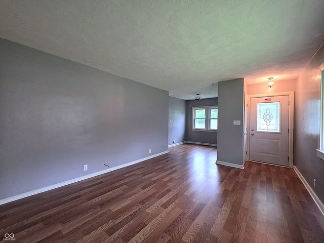 30 W 39th Street, Anderson, IN 46013