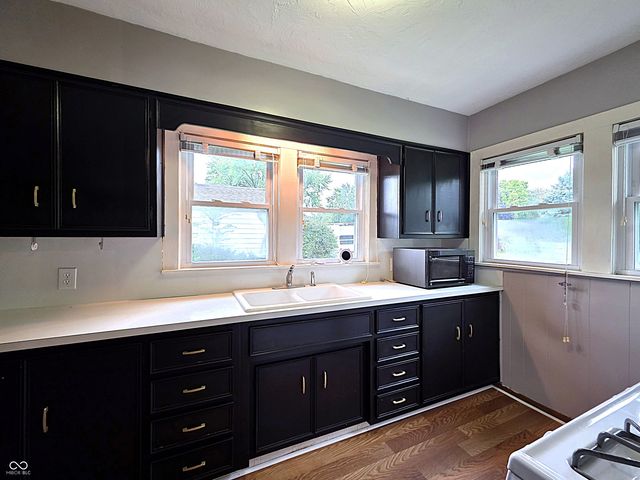 30 W 39th Street, Anderson, IN 46013