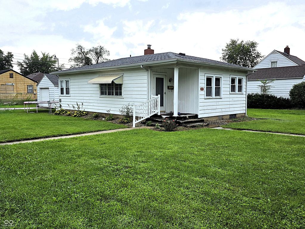 30 W 39th Street, Anderson, IN 46013