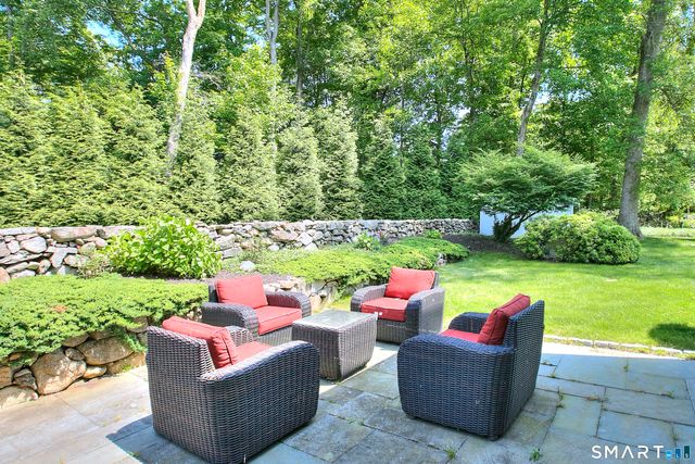 16 Gault Park Drive, Westport, CT 06880