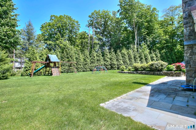 16 Gault Park Drive, Westport, CT 06880