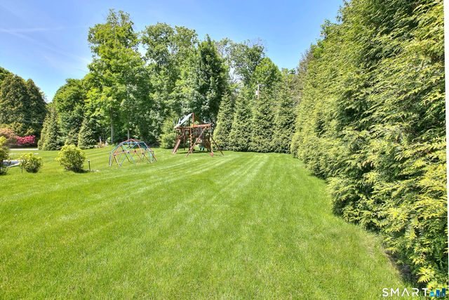 16 Gault Park Drive, Westport, CT 06880