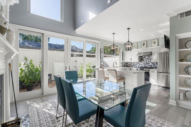 5913 Sugar Hill Drive 225, Houston, TX 77057