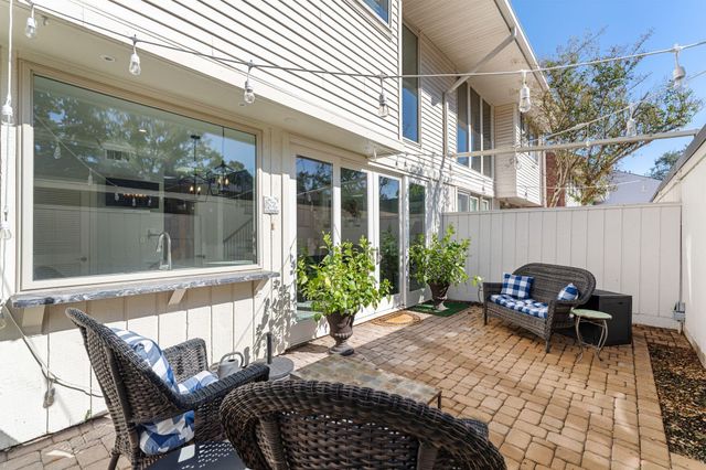 5913 Sugar Hill Drive 225, Houston, TX 77057