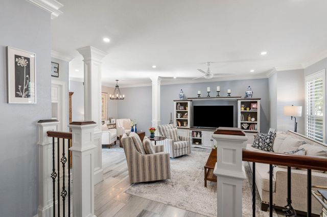 5913 Sugar Hill Drive 225, Houston, TX 77057