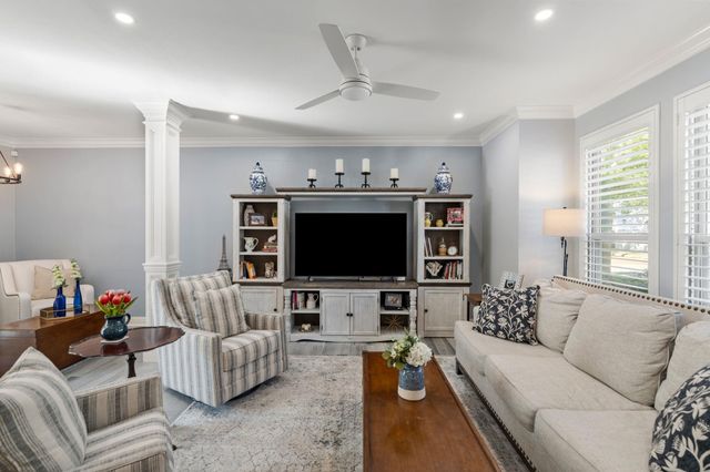 5913 Sugar Hill Drive 225, Houston, TX 77057