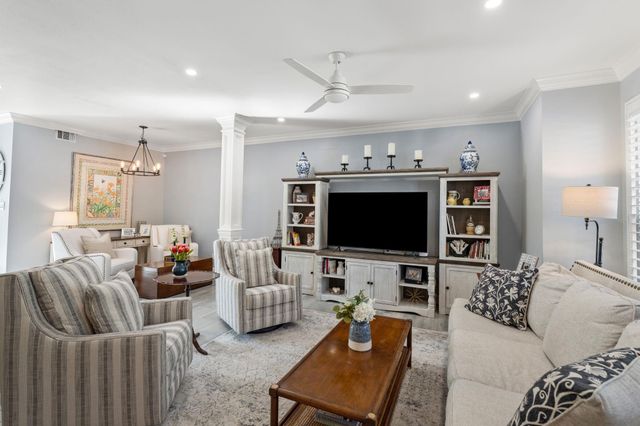 5913 Sugar Hill Drive 225, Houston, TX 77057