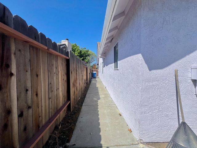 3116 Larrynell Dr, Ceres, CA 95307