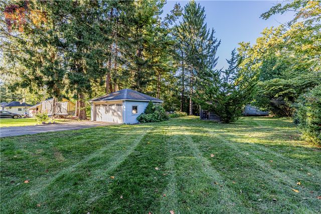 104 Roselawn Avenue, Perinton, NY 14450