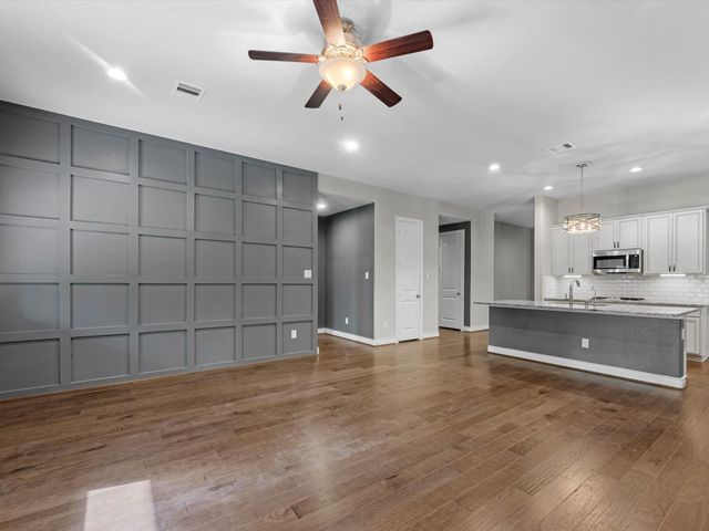 292 Dawn Brook Lane, Conroe, TX 77384