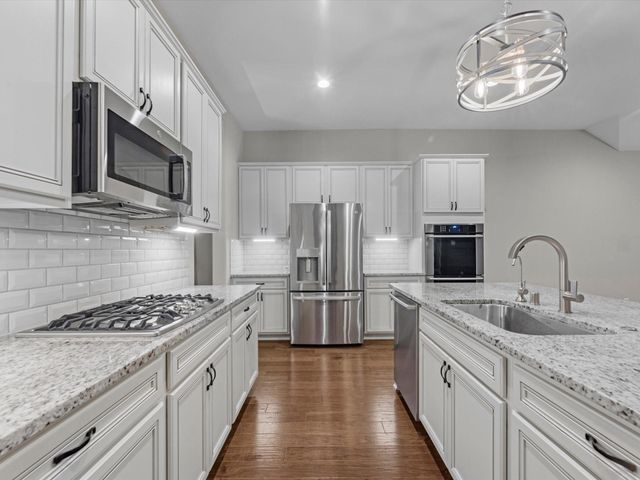 292 Dawn Brook Lane, Conroe, TX 77384