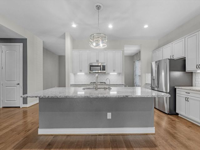 292 Dawn Brook Lane, Conroe, TX 77384