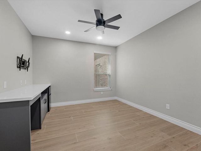 292 Dawn Brook Lane, Conroe, TX 77384