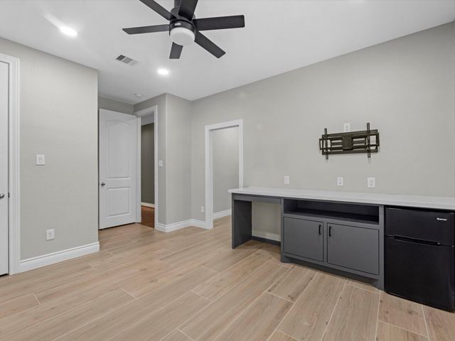292 Dawn Brook Lane, Conroe, TX 77384