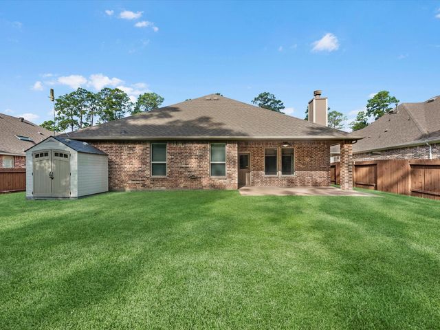 292 Dawn Brook Lane, Conroe, TX 77384