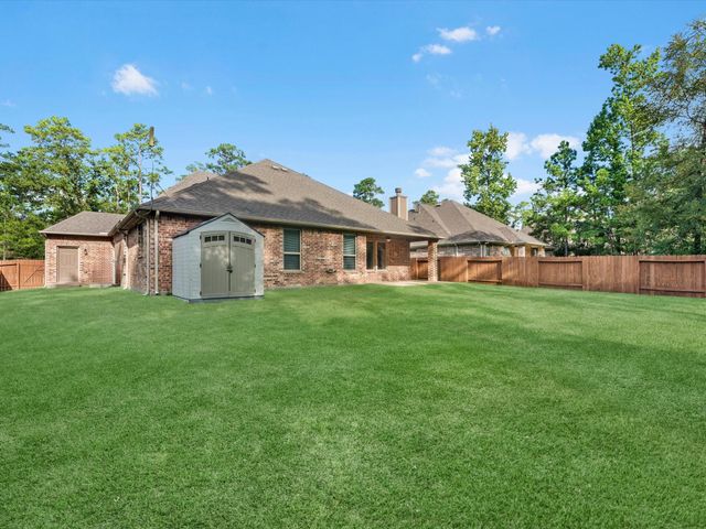 292 Dawn Brook Lane, Conroe, TX 77384
