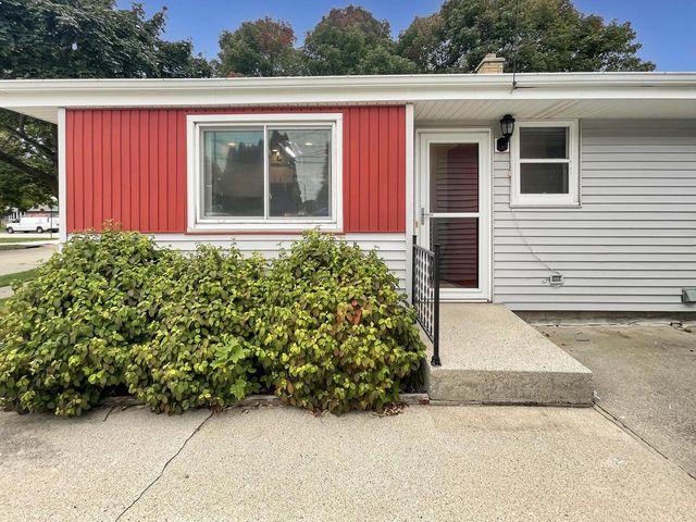 1821 S 26th STREET, Sheboygan, WI 53081