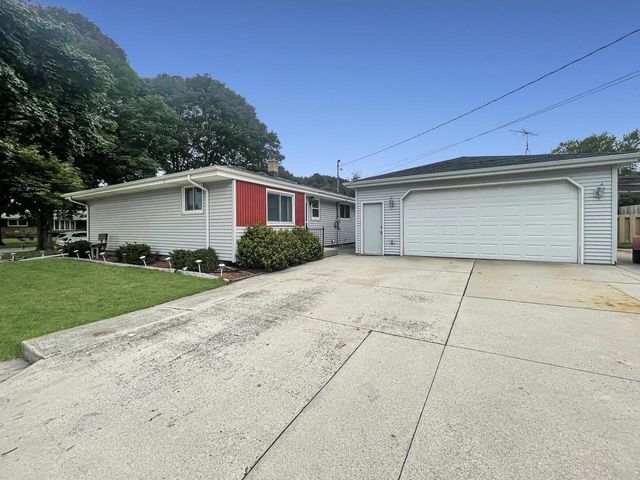 1821 S 26th STREET, Sheboygan, WI 53081