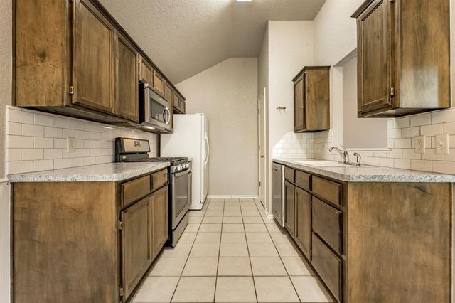 16216 Seminole Drive, Edmond, OK 73013