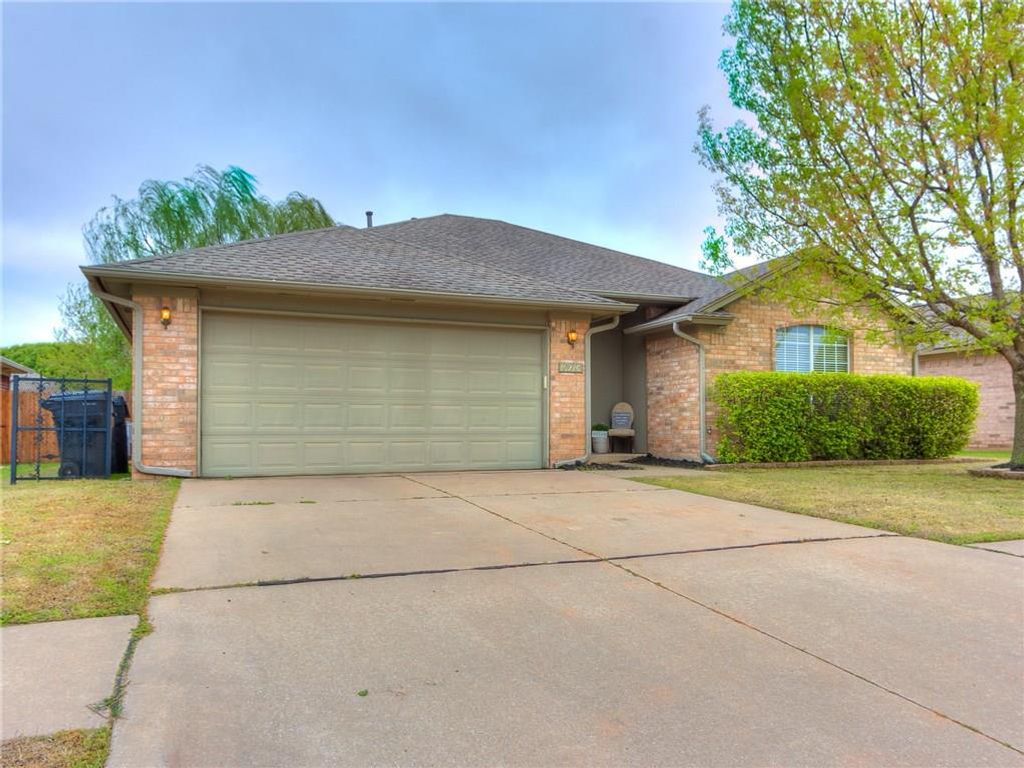 16216 Seminole Drive, Edmond, OK 73013