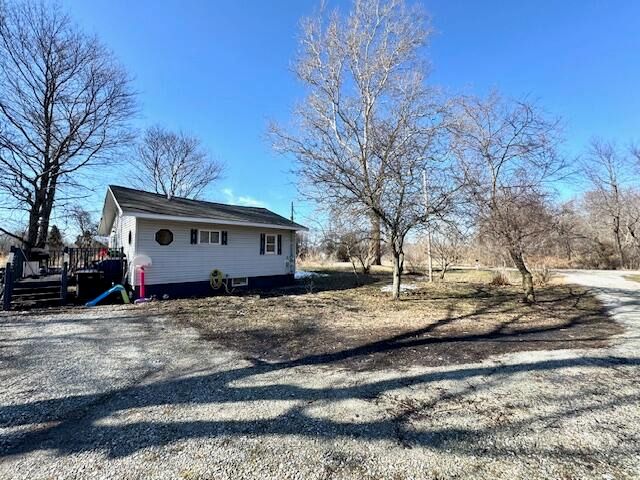 9815 E 750 S, Monterey, IN 46960