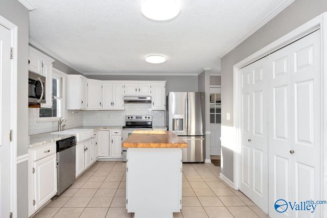 1843 Shellbrook Drive, Huntsville, AL 35806