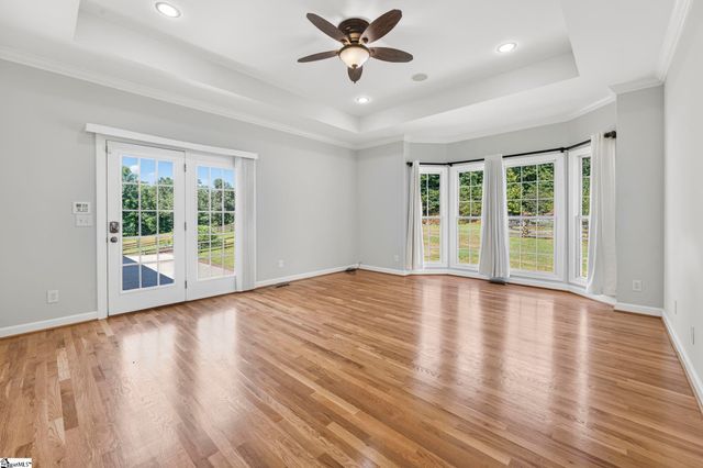 956 Laurelwood Way, Landrum, SC 29356