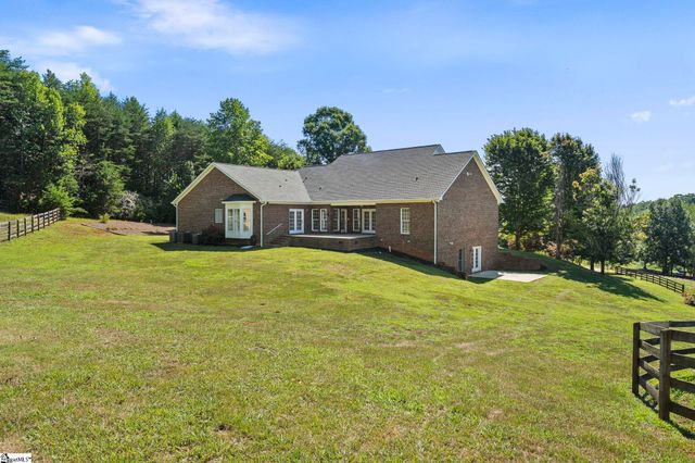 956 Laurelwood Way, Landrum, SC 29356