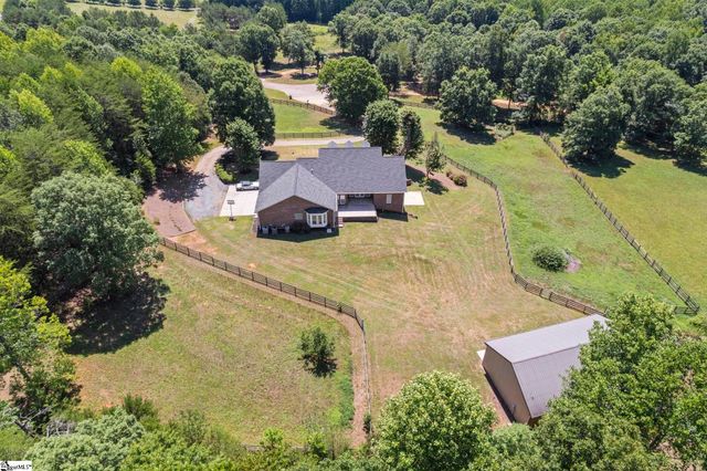 956 Laurelwood Way, Landrum, SC 29356