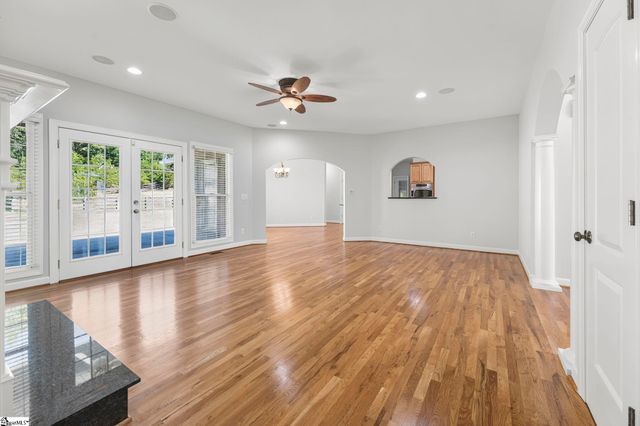 956 Laurelwood Way, Landrum, SC 29356