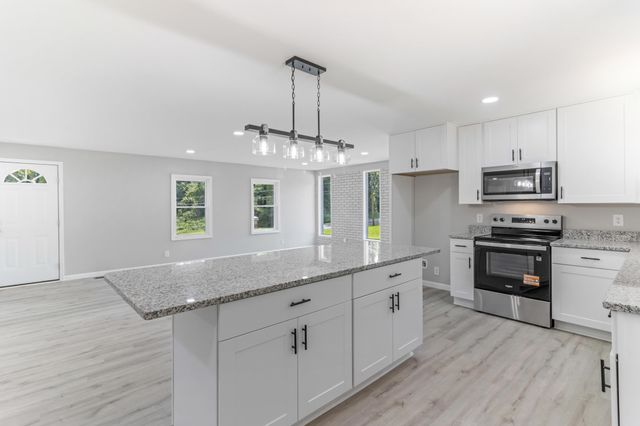 121 Dover Rd, Spartanburg, SC 29301