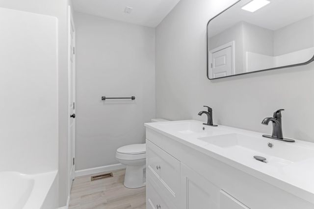 121 Dover Rd, Spartanburg, SC 29301