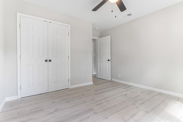 121 Dover Rd, Spartanburg, SC 29301