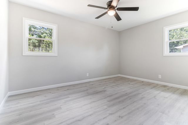 121 Dover Rd, Spartanburg, SC 29301