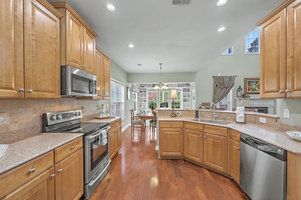 Image 17 of property listing at 5066 Timicuan Way, Summerville, SC 29485