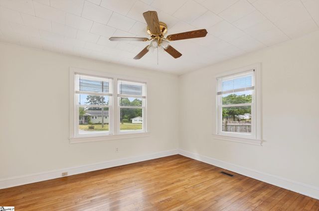 709 Gulliver Street, Fountain Inn, SC 29644