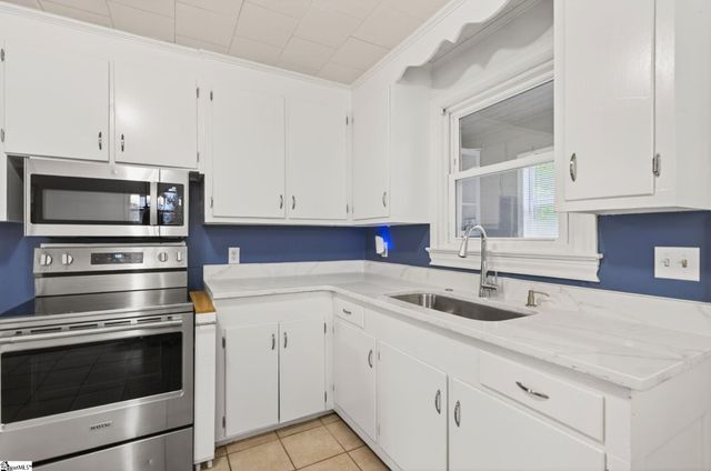 709 Gulliver Street, Fountain Inn, SC 29644