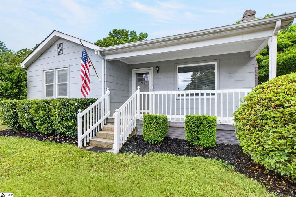 709 Gulliver Street, Fountain Inn, SC 29644