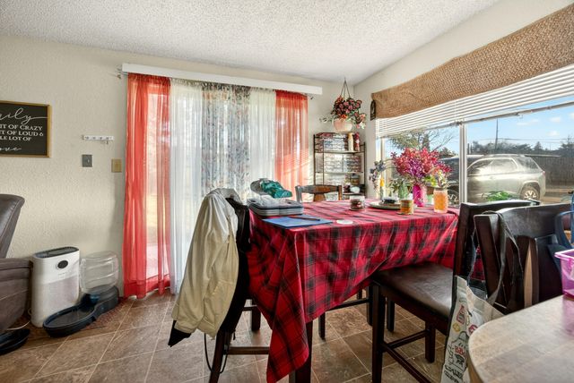 1553 Crater Lake Avenue, Medford, OR 97504