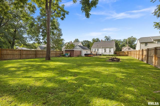 107 LAWNDALE Avenue, Bartonville, IL 61607