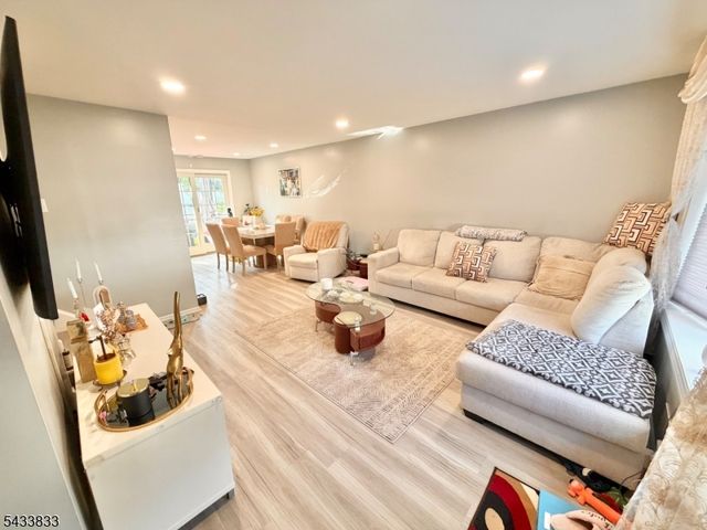 344 Nottingham Way, Union Twp., NJ 07083