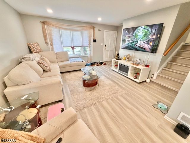 344 Nottingham Way, Union Twp., NJ 07083